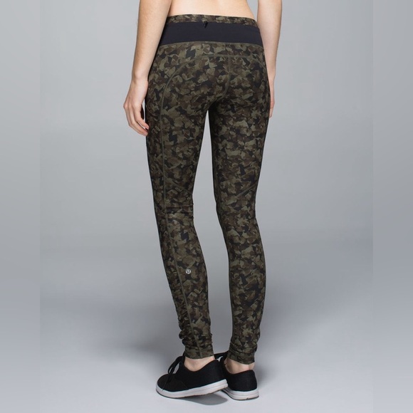 Lululemon Speed Tight III in Mystic Jungle Fatigue Green - Picture 1 of 8